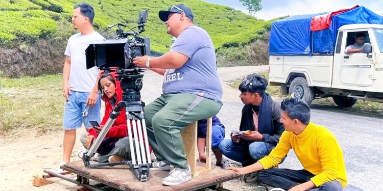 पैसा नभएको ३ लाख बढिको चेक दिएर निर्माता सम्पर्कबिहिन, मोडलसहित सुटिङ युनिटको बिचल्ली