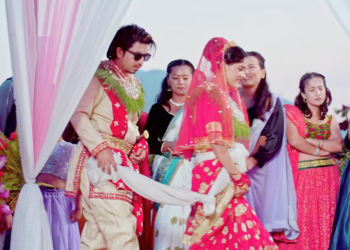 ‘सकम्बरी माया गरिदेउ’ भन्दै बेहुलाबेहुलीको भेषमा कुशुम शर्मा र प्रकाश सपूत