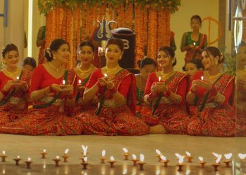 गायिका अन्नु र मेलिनाको स्वरमा ‘यो तीजको लहर हो’, आधा दर्जन चर्चित मोडलको ठुम्का