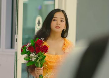 मोडल रजनीको कोसेली