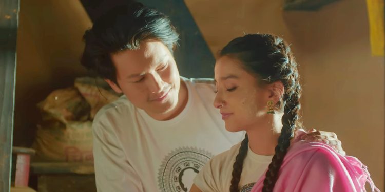 ‘एक भागवत् गीता’को ‘मायालाई चिनो’, रोमान्टिक देखिए धिरज मगर र सुहाना थापा