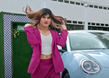 तेश्रोलिंगी अवतारमा देखिए डान्सर तथा कोरियोग्राफर राहुल शाह