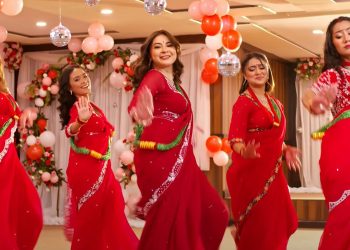 तीज गीतमा रचना रिमाल, अभा थापा, अञ्जना बराईली, अनिशा ओली र एलिना रानाको ठुम्का