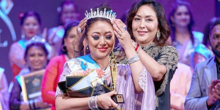 ‘मिसेस् नेपाल कल्चर’को उपाधी डा.ओजस्वीले जितिन्