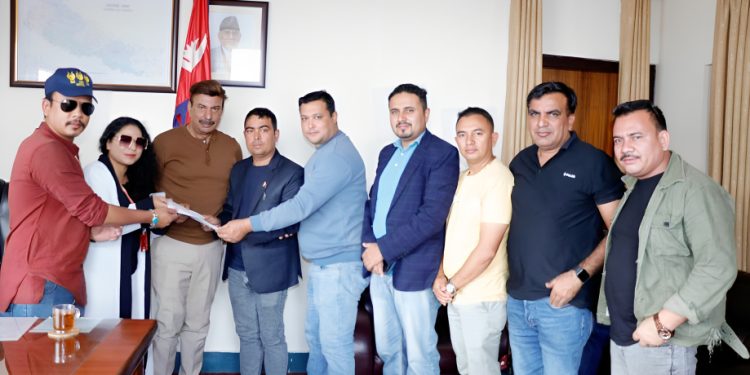 म्युजिक भिडियोलाई बोर्डमा समेट्न अध्यक्ष भुवन केसीलाई निर्देशक समाजको ध्यानाकर्षण पत्र