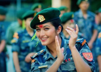 ‘लाहुरे म त सोल्टिनी’ भन्दै अन्जली अधिकारी सशस्त्र प्रहरीको भेषमा