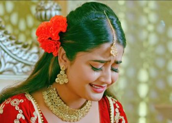 आनन्दको ‘कर र करार’मा महारानी बनेकी उषा उप्रेतीले थाम्न सकिनन् आँशु