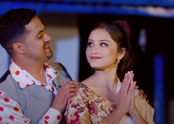 सिम्रन परियारको चढाएर देवीलाई भेटीमा बाबुराम र गीता फिचर्ड