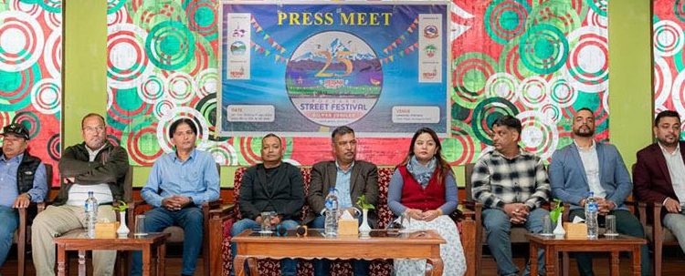 पर्यटकलाई २०% छुटको साथ पोखरामा ‘सडक महोत्सव’ हुँदै