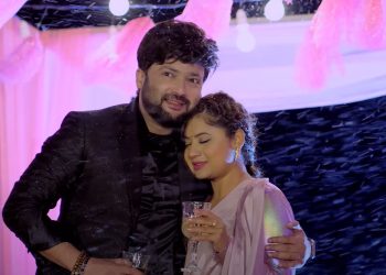 रोमाण्टिक मुडमा आर्यन सिग्देल र केकी अधिकारी