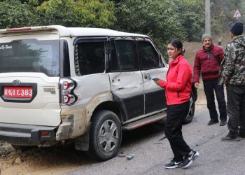 गायिका रचना रिमाल चढेको गाडी ट्रकसँग ठोक्कियो, रिमाल सकुशल