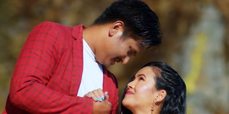 फिल्म ‘चारदाम’को ‘ए माया’गीत सार्वजनिक, रोमान्टिक देखिए सुबास र सुकुमाया