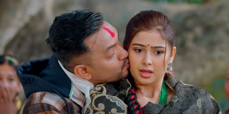 गरिमा शर्मा र गम्भीर विष्टको चुम्मा चपक्कै