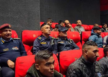 प्रहरीका जवानदेखि अधिकारीसम्मले एकसाथ हेरे फिल्म ‘अगस्त्य’