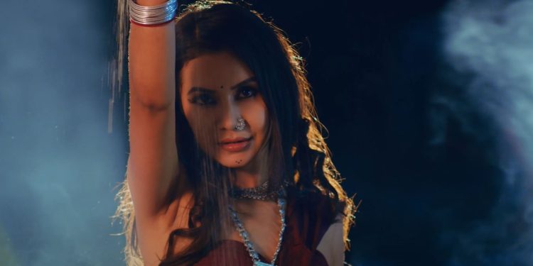 सुनिलको ‘कालिगड’मा बोल्ड बेनिशा हमाल