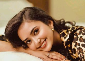 मुन्नी उपनामले चर्चित प्रियना आचार्य ‘लाज शरणम्’बाट फिल्ममा डेब्यु गर्दै