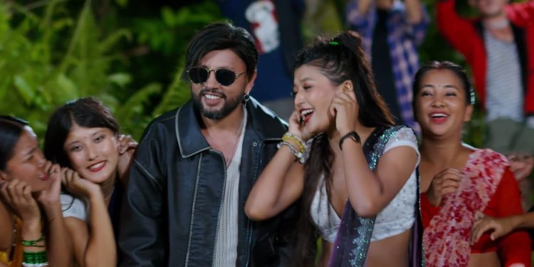 दुर्गेश थापाले सार्वजनिक गरे ‘बीच्च बीच्चमा’ गीतको अन्तिम शृङ्खला