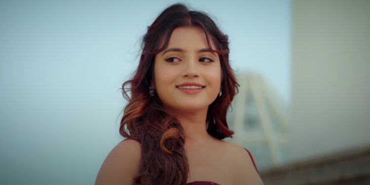 हिन्दी गीत ‘प्यार की दस्तान’को भिडियोमा स्मारिका ढकाल फिचर्ड