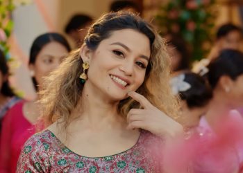 ‘रिटिङ्ग र्याइँ र्याइँ’मार्फत कृति शर्माको अभिनयमा डेब्यु