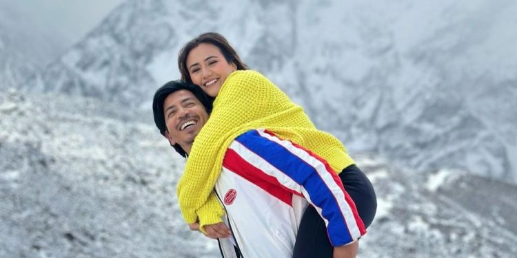 फिल्म ‘वसन्त’को गीत ‘हेर्दै आँखामा’ आइतबार सार्वजनिक हुने, रोमान्टिक प्रकाश र स्वस्तिमा