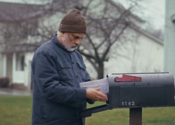 ‘भूठान’को ‘कागजको खोस्टो’ गीत सार्वजनिक, हरिवंश आचार्यको जीवन्त अभिनय