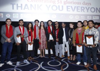 ‘होस्टेल ३’को ५१ औँ दिने सेलेब्रेशन, नयाँ पुस्ताका कलाकार र निर्माताले साटे खुसी