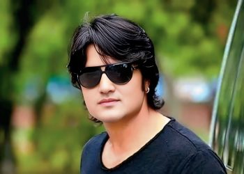 लामो समयपछि फिल्ममा फर्किदै रमेश उप्रेती, ‘महाराजधिराज’मा मुख्य भूमिकामा अनुबन्धित