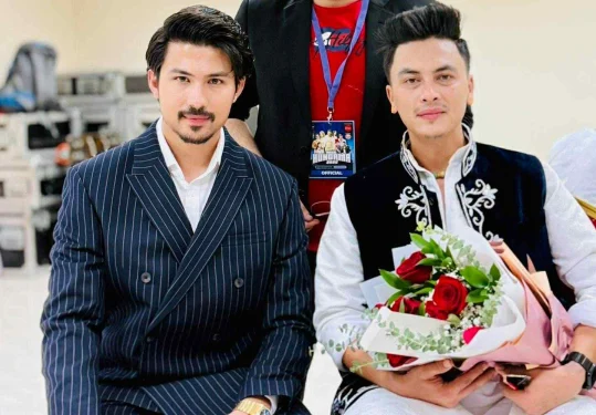 कतारमा अनमोल र पल एकै फ्रेममा