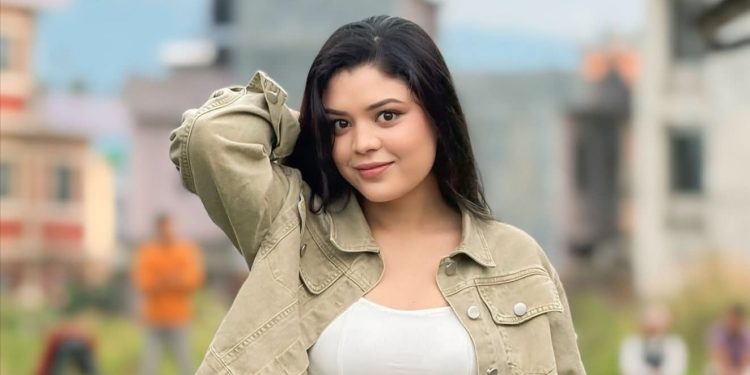 समीक्षा अधिकारीले गरिन् असभ्य टिप्पणी गर्नेलाई सार्वजनीक, माफी मागेपछि यस्तो दिइन् जवाफ