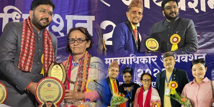 इटहरीका गीता गौतम र तुलसी घिमिरेलाई भारतको छत्तीसगढमा विशेष सम्मान