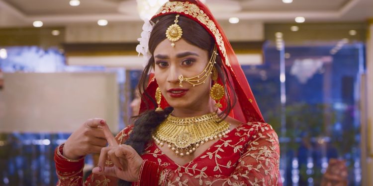 नाजिर हुसैनको महिला अवतारमा दमदार नृत्य, भदौ १३ मा आउँदै फिल्म ‘गुन्यु चालो’