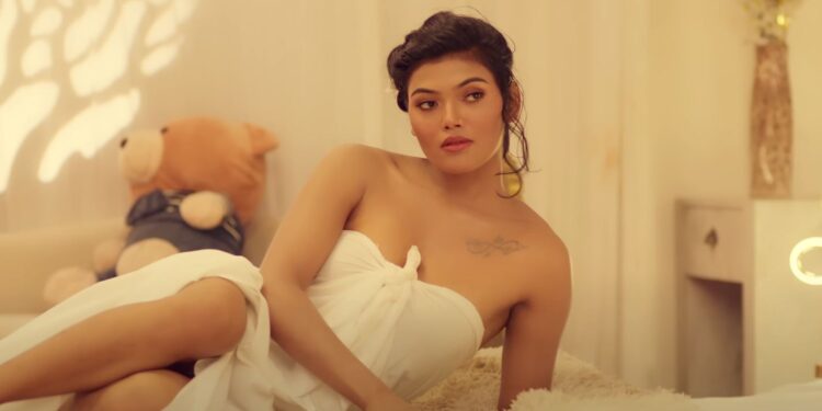 ‘बिस्ताराले पोल्यो’को दोश्रो भाग ‘खान्याइदेऊ पनि’ सार्वजनिक, पुनः बोल्ड देखिईन् संचिता बोलाखे