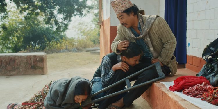 गाउँको पीडा, सहरको उपेक्षा र जनताको व्यथा बोकेको ‘सिटामोल’को ट्रेलर रिलिज