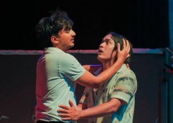 अस्तित्वको खोजीमा चन्द्र: मण्डलामा मञ्चन भइरहेको छ नाटक ‘चन्द्रलाई कसले मार्यो?’