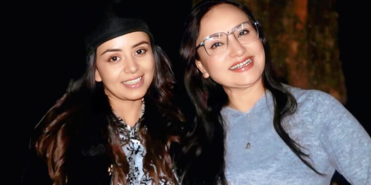 फिल्म ‘सुख दुःख’मा अभिनेत्री विपना थापा अनुबन्ध, निता ढुंगानाले निर्देशन गर्दै