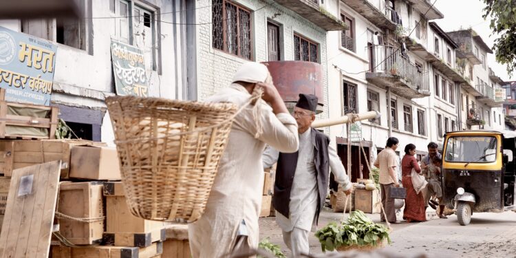 ‘क्याप्टेन साब’ फिल्मको लागि तीनकुनेमा तयार गरियो पुरानो काठमाडौं  र जीवनशैली