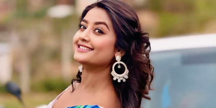 निखिलको आचार्यपछि ‘आ बाट आमा’मा भित्रिइन् टिकटक स्टार उषा उप्रेती