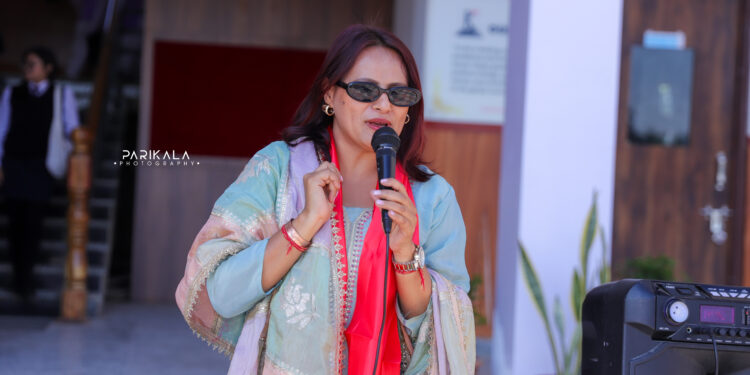 निर्देशक एकताले आधा दर्जनभन्दा धेरै स्क्रिप्टमध्ये ‘हर्ष’ छान्नुको कारण के हो ?