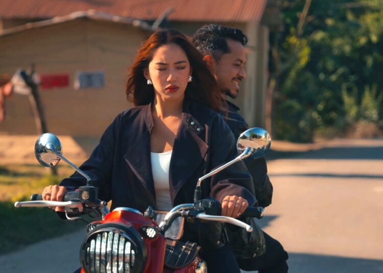 ‘जुनी भर’को कसम खाँदै आनाको पछि लागे विनय, देखियो गजबको केमेस्ट्री