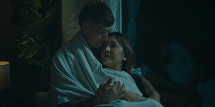 ‘द ब्ल्यू लाइट’को मर्मस्पर्शी गीत ‘कुन हावाले’ सार्वजनिक: प्रेम, प्रतीक्षा र टुटेको सपनाको कथा