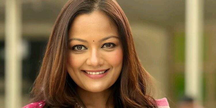 सांसदले शपथ लिएपछि अभिनेत्री ऋचा शर्माको प्रश्न, ‘के हामी नागरिकले पनि शपथ लिएका छौं ?’