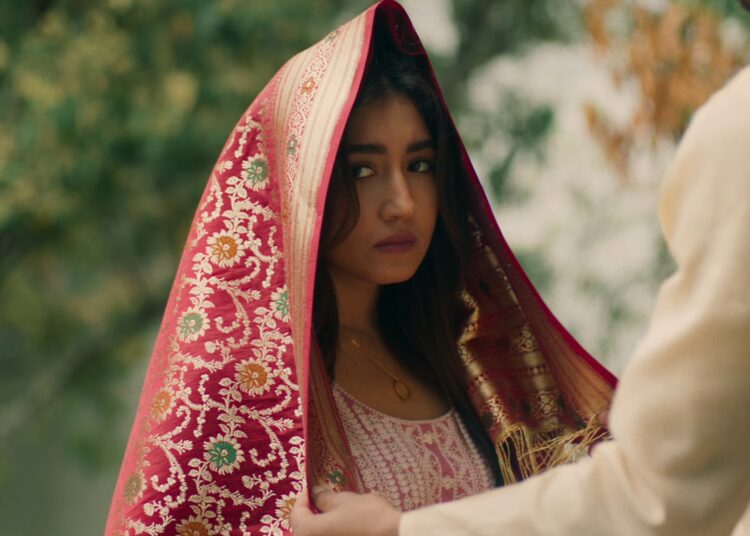 कविताको भावसँगै जन्मियो ‘एक मुठी बादल’, आँचललाई जन्मदिनको सरप्राइज