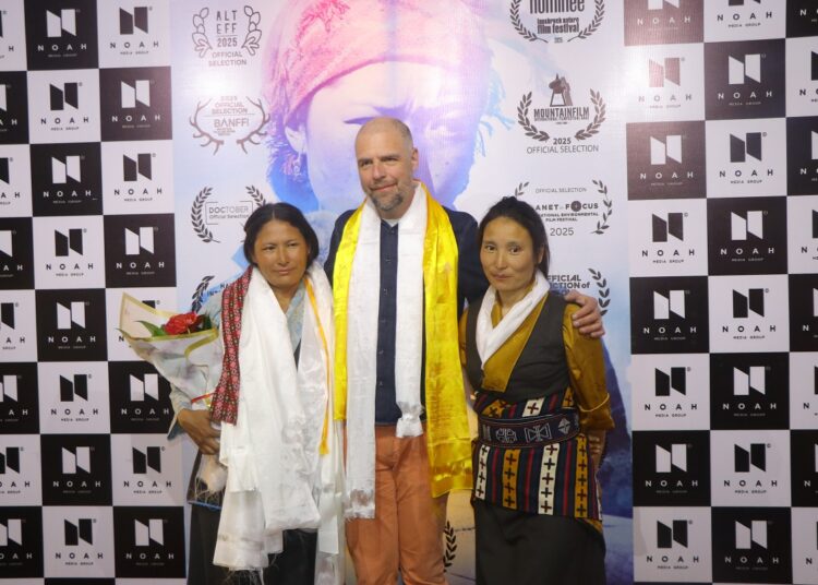 हलिउड स्टार डिकाप्रियो निर्माता रहेको ‘स्नो लियोपार्ड सिस्टर्स’को नेपाल प्रिमियर सम्पन्न