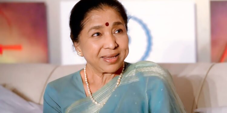 प्रख्यात गायिका आशा भोसलेलाई हृदयघात, मुम्बईको अस्पतालमा गम्भीर अवस्थामा उपचाररत