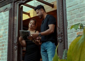 माया, मनमुटाव र बिछोडको कथा बोल्दै आयो रामकृष्ण ढकालको नयाँ गीत ‘नत तिम्रो’