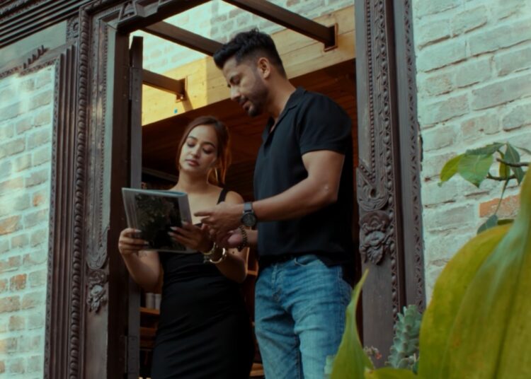 माया, मनमुटाव र बिछोडको कथा बोल्दै आयो रामकृष्ण ढकालको नयाँ गीत ‘नत तिम्रो’